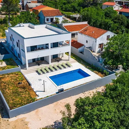 Ilux-2 Novigrad (Dalmatia)